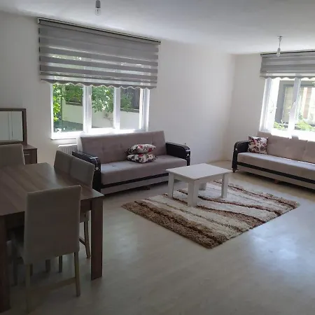 House With A Detached Garden And Heated Pool For Rent