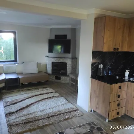 House With A Detached Garden And Heated Pool For Rent *
